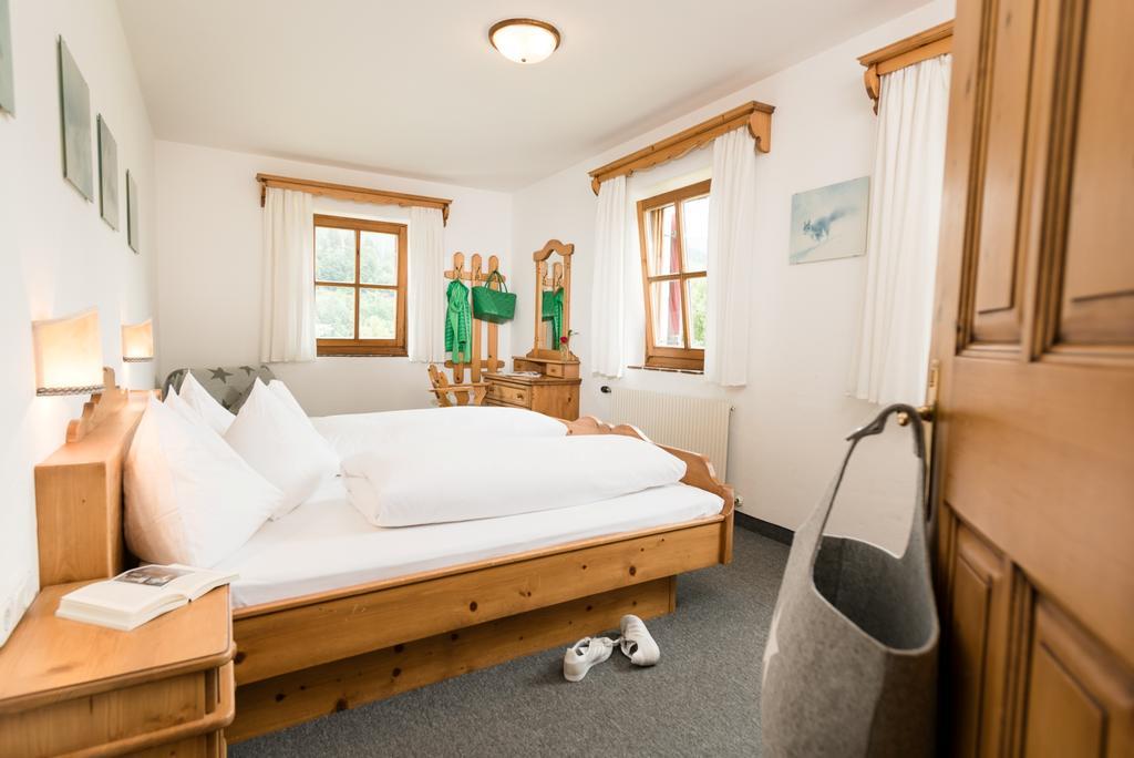 Ansitz Wirtsgut - Familienappartements In Den Bergen Leogang Exteriör bild