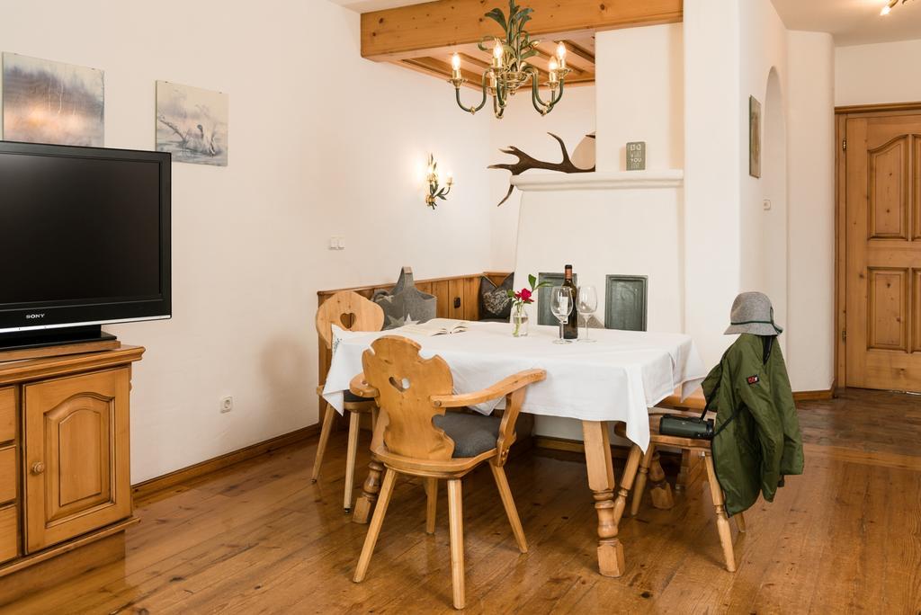 Ansitz Wirtsgut - Familienappartements In Den Bergen Leogang Exteriör bild