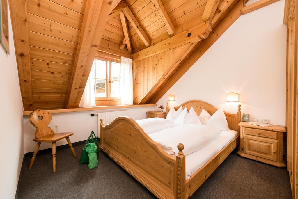 Ansitz Wirtsgut - Familienappartements In Den Bergen Leogang Exteriör bild